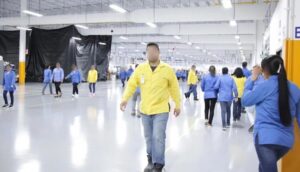 Vaga de Auxiliar de Produção com salário de R$ 1.998,17 e benefícios em Manaus