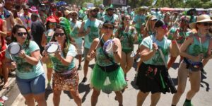 Quizomba no Aterro do Flamengo: carnaval com pautas ecológicas e de combate à violência contra a mulher