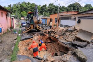 Prefeitura de Manaus realiza obra emergencial para recuperar drenagem na Cidade Nova
