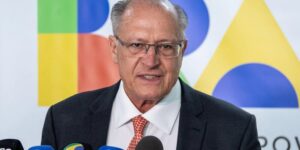 Alckmin avalia que nova tarifa global de 15% dos EUA é benéfica para o Brasil