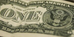 Bolsa de valores brasileira atinge recorde histórico de 191 mil pontos impulsionada por capital externo