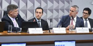 Empresário Paulo Camisotti se mantém em silêncio em depoimento à CPMI do INSS