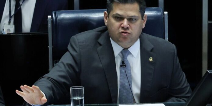 Parlamentares pedem a Alcolumbre nulidade de votação na CPMI do INSS e acusam presidente de fraude