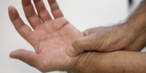 Novas diretrizes do SUS ampliam tratamento para fibromialgia no Brasil