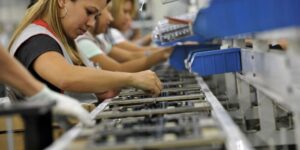 Governo federal revisa taxas de importação de eletrônicos e mantém preços sem aumento