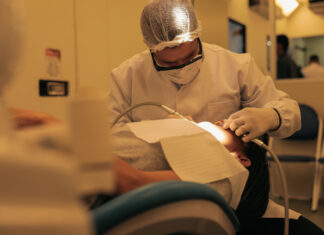 Unidade móvel OdontoSesc oferece serviços dentários gratuitos na Cidade Nova