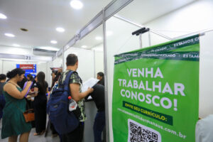 ‘Megafeirão’ reúne grandes empresas com 2 mil vagas de emprego em Manaus