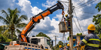 Motorista de Munck em Manacapuru