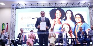 Presidente Roberto Cidade inicia processo de regulamentação da Escola do Legislativo