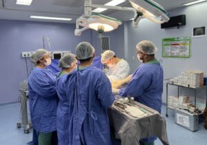 Hospital Universitário Getúlio Vargas realiza 12 cirurgias de prótese de quadril em Manaus