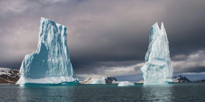 Estudo brasileiro revela degelo acelerado nas calotas polares e alerta para impacto em cidades costeiras