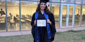 Brasileira de 20 anos ganha menção honrosa em concurso internacional de biologia quântica