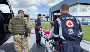 Operação aérea resgata idoso indígena com complicações cardíacas em Manaus