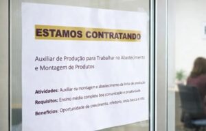 Vaga para Auxiliar de Produção no Distrito Industrial de Manaus: Ensino Médio e Cursos Desejáveis