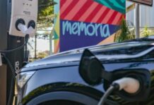 Emplacamentos de veículos avançam em fevereiro com programas de incentivo, aponta Fenabrave