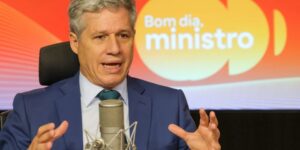 Ministro Paulo Teixeira expressa preocupação com impacto da guerra no Oriente Médio nos preços dos alimentos