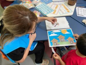 Caics TEA fortalecem desenvolvimento escolar de crianças com autismo por meio de acompanhamento integrado