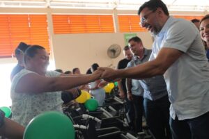 Wilson Lima entrega Auxílio Estadual e impulsiona setor primário em Lábrea