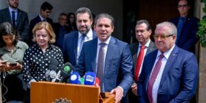 Votação de PL que regulamenta trabalho por aplicativo é prevista para abril na Câmara