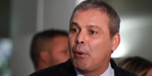 Deputado do Rio aciona Justiça contra alta de até 15% na conta de luz da Enel