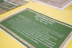 Exposição ‘Memórias da Copa’ na Biblioteca Pública do Amazonas resgata títulos históricos da Seleção Brasileira