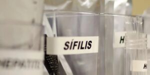 SUS adota antibiótico para prevenir sífilis e clamídia em todo o país