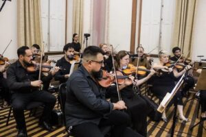 Concerto ‘Tradição em Movimento’ emociona público e homenageia músico no Palácio da Justiça