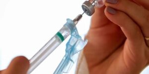 Estudo da USP confirma segurança da vacina contra herpes-zóster para pacientes com doenças reumáticas