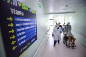 Novo Hospital do Sangue em Manaus inicia atendimento com primeiros pacientes transferidos