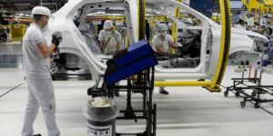 Inovação nas empresas brasileiras cai em 2024, mas setor químico lidera ranking