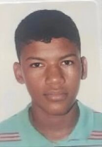 IML de Manaus busca familiares de Deivison da Silva Freitas para reconhecimento de corpo