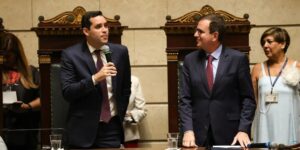 Eduardo Cavaliere assume prefeitura do Rio de Janeiro em transição para eleições estaduais