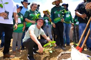 David Almeida lança vitrine tecnológica do café em Manaus para diversificar economia