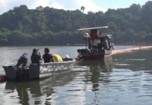 Barreira de cabelo humano é instalada na Baía de Guanabara para conter óleo