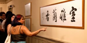 Exposição “Horizontes em Diálogo” celebra o Ano Cultural China-Brasil no Theatro Municipal