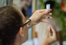 Campanha nacional de vacinação contra a gripe começa neste sábado com 15,7 milhões de doses