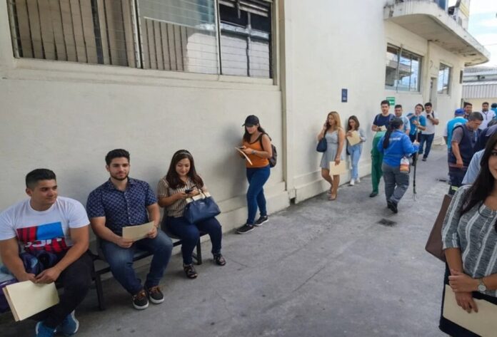 Alpha RH abre 46 vagas de emprego em Manaus para níveis médio e superior