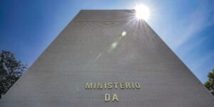 Governo prevê R$ 4,4 bilhões com nova taxação de fintechs, bets e JCP em 2026