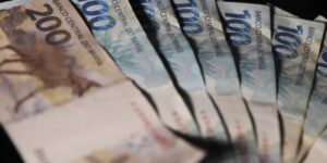 Dívida pública federal brasileira ultrapassa R$ 8,8 trilhões em fevereiro com alta de 2,31%