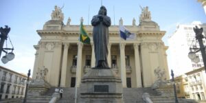 Alerj elege novo presidente que assumirá governo do Rio de Janeiro em caráter interino