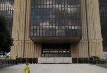 Banco Central mantém projeção de crescimento do PIB a 1,6% para 2026, mas alerta sobre riscos