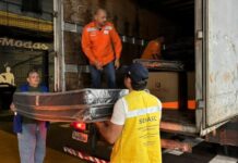 Prefeitura de Manaus oferece suporte socioassistencial a famílias afetadas por chuva intensa