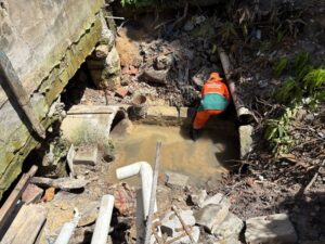 Prefeitura de Manaus intensifica recuperação de drenagem no Coroado e melhora escoamento das águas na zona Leste