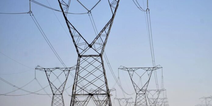 Aneel leiloa cinco lotes de linhas de transmissão de energia com R$ 3,3 bilhões em investimentos
