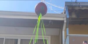 Defesa Civil paulista remove balão que caiu e iniciou incêndio em casa em Carapicuíba