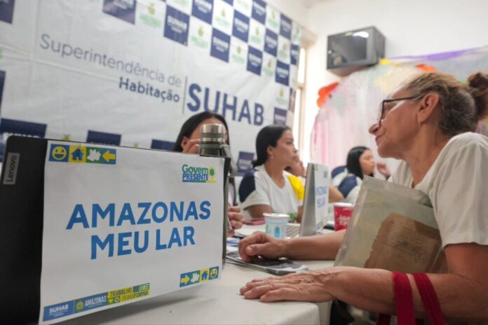 Moradores da zona oeste de Manaus celebram serviços gratuitos no Governo Presente