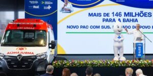 Saúde entrega ambulâncias, unidades móveis e equipamentos para a Bahia