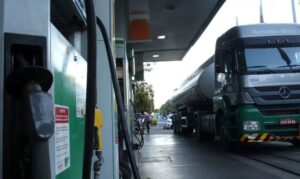 MP da subvenção de R$ 1,20 no diesel sai esta semana, diz Dario Durigan
