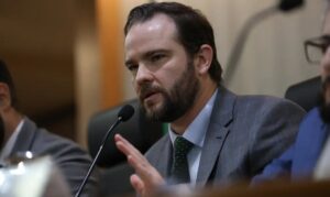 Ministério da Fazenda pede que Receita Federal automatize declaração anual do IR