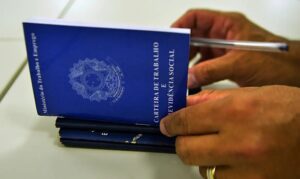 Brasil cria 255.321 postos de trabalho em fevereiro, aponta Caged